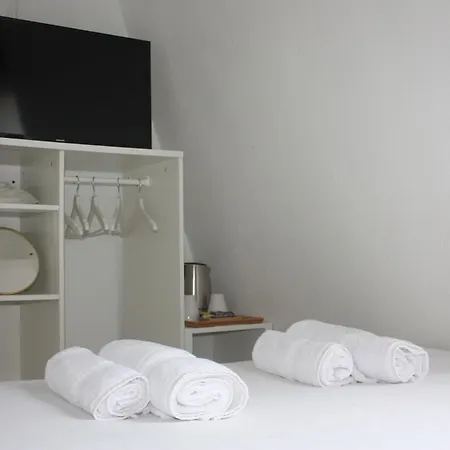 Vago Alcantara Bed & Breakfast